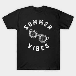 Summer Vibes. Fun Summer, Beach, Sand, Surf Design. T-Shirt